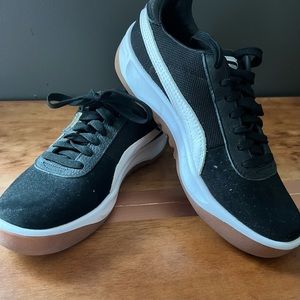 Puma Brand Suede Sneakers | Men’s Size 8.5